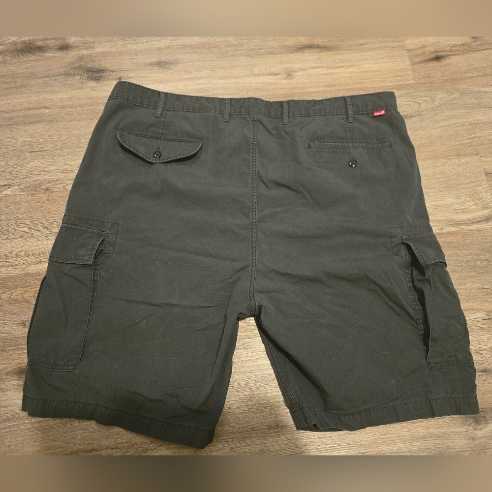 Levi Strauss & Co. Cargo Shorts Size 46 - Picture 5 of 6
